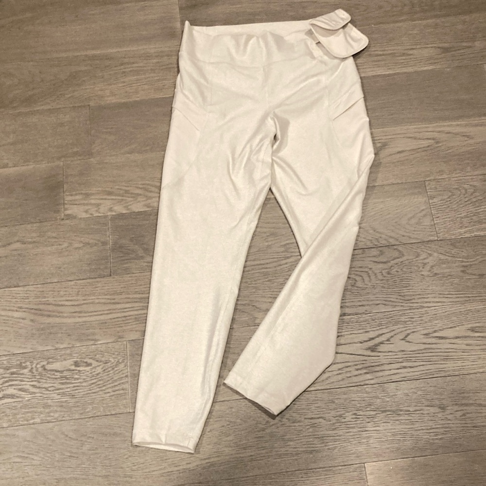 Old Navy Go Dry Active Wear - beige yoga pants
